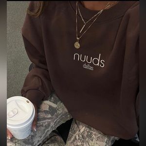 Nuuds Dallas Classic Crewneck Sweatshirt in Coffee